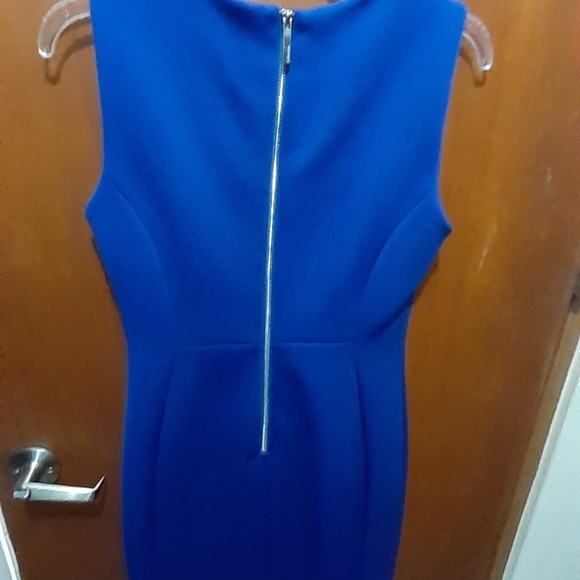 Dress - Picture 3 of 3